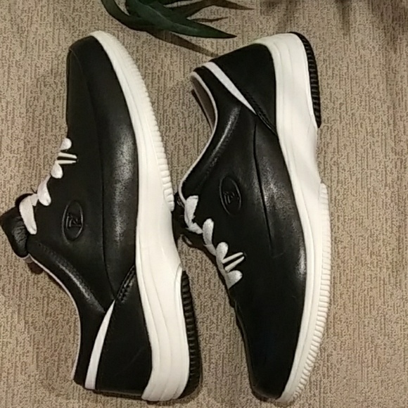 NWOT Propet leather walking shoes - Picture 4 of 8